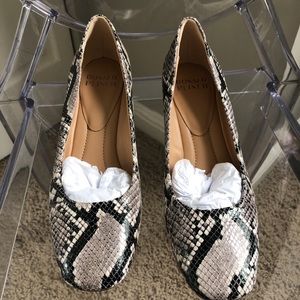 Donald Audrey Snake Print Pump